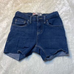 Women’s Levi’s jean shorts